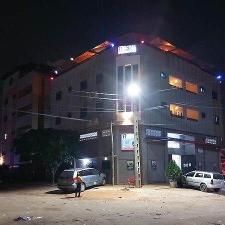 Royal Blue Guest House & Bar Lomé Exterior photo
